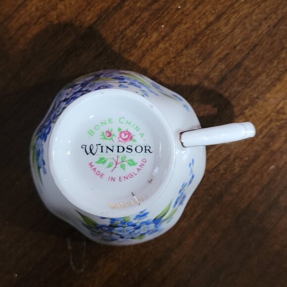 Vintage Windsor Blue Floral Teacup and Saucer England - Picture 4 of 4